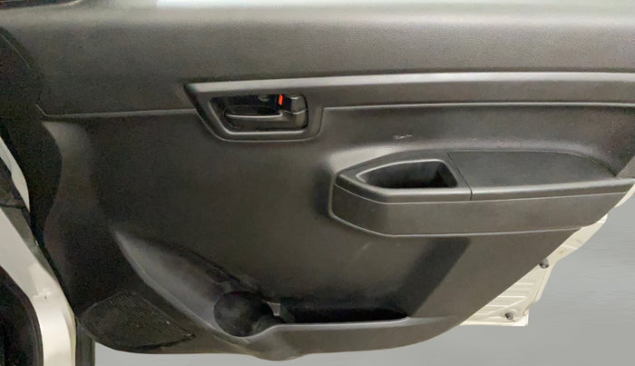 2022 Maruti S PRESSO VXI PLUS (O) AMT, Petrol, Automatic, 32,569 km, Driver Side Door Panels Control