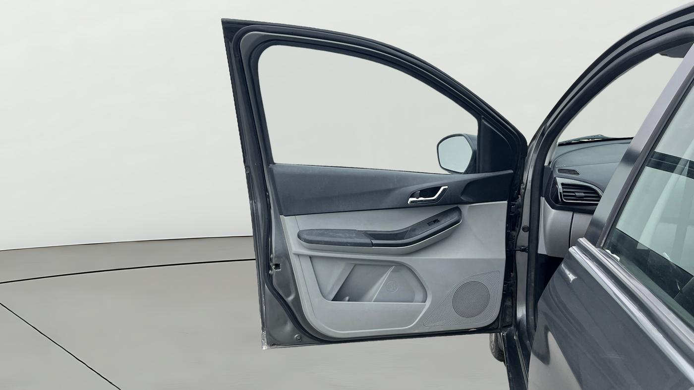2020 Tata Tiago XZA PLUS PETROL, Petrol, Automatic, 31,205 km, LHS Front Door