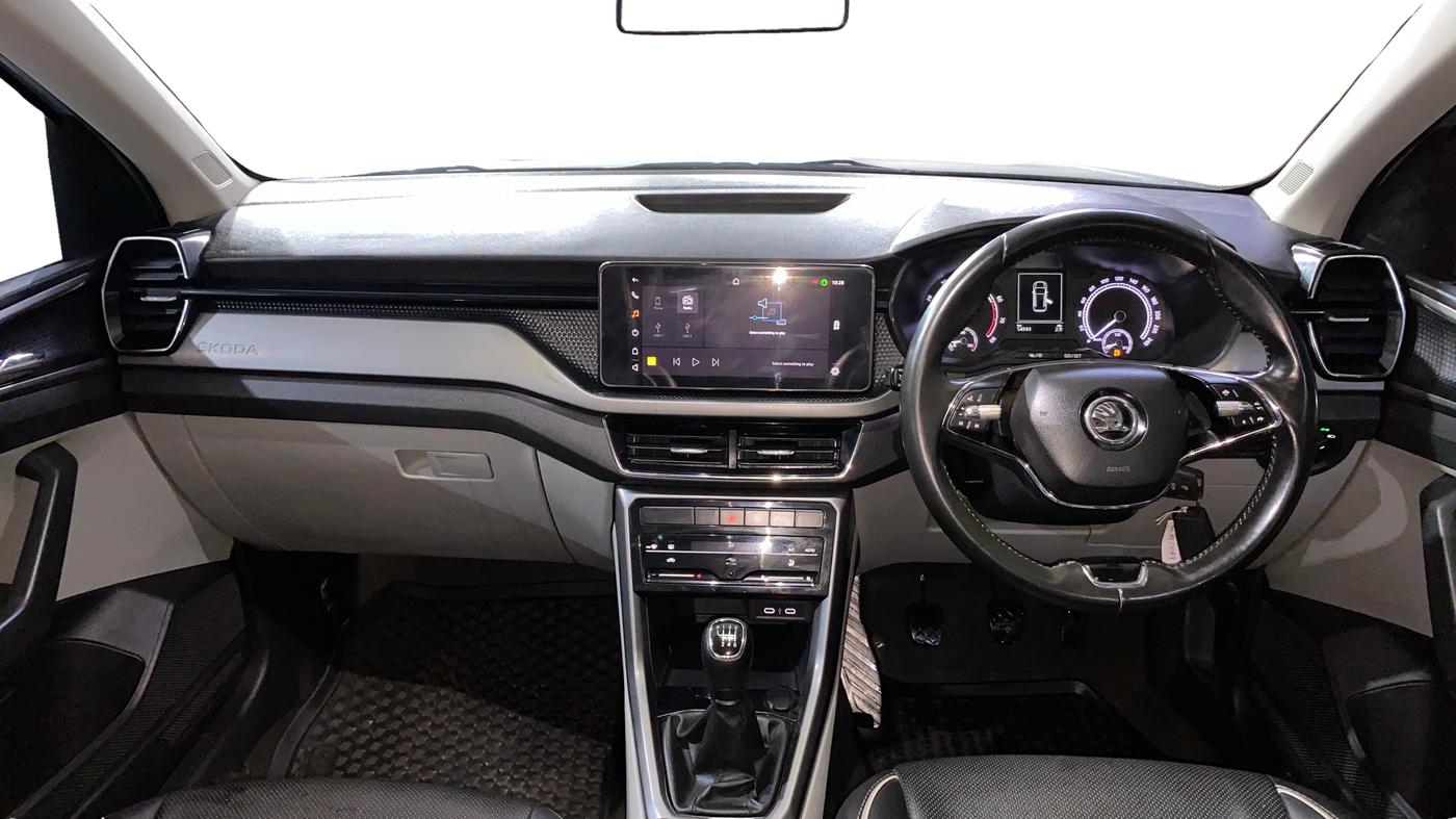 2021 Skoda KUSHAQ AMBITION 1.0L TSI MT, Petrol, Manual, 54,738 km, Dashboard