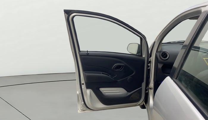 2017 Datsun Redi Go GOLD LIMITED EDITION, Petrol, Manual, 1,00,069 km, LHS Front Door