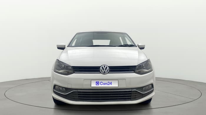 2014 Volkswagen Polo HIGHLINE1.2L, Petrol, Manual, 1,35,832 km, Front