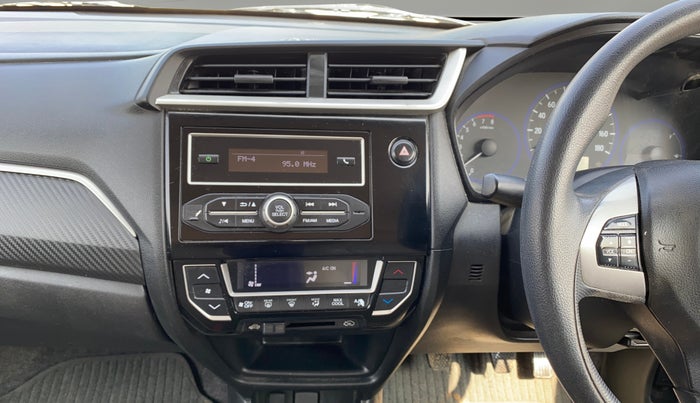 2017 Honda Brio VX MT, Petrol, Manual, 1,01,621 km, Air Conditioner