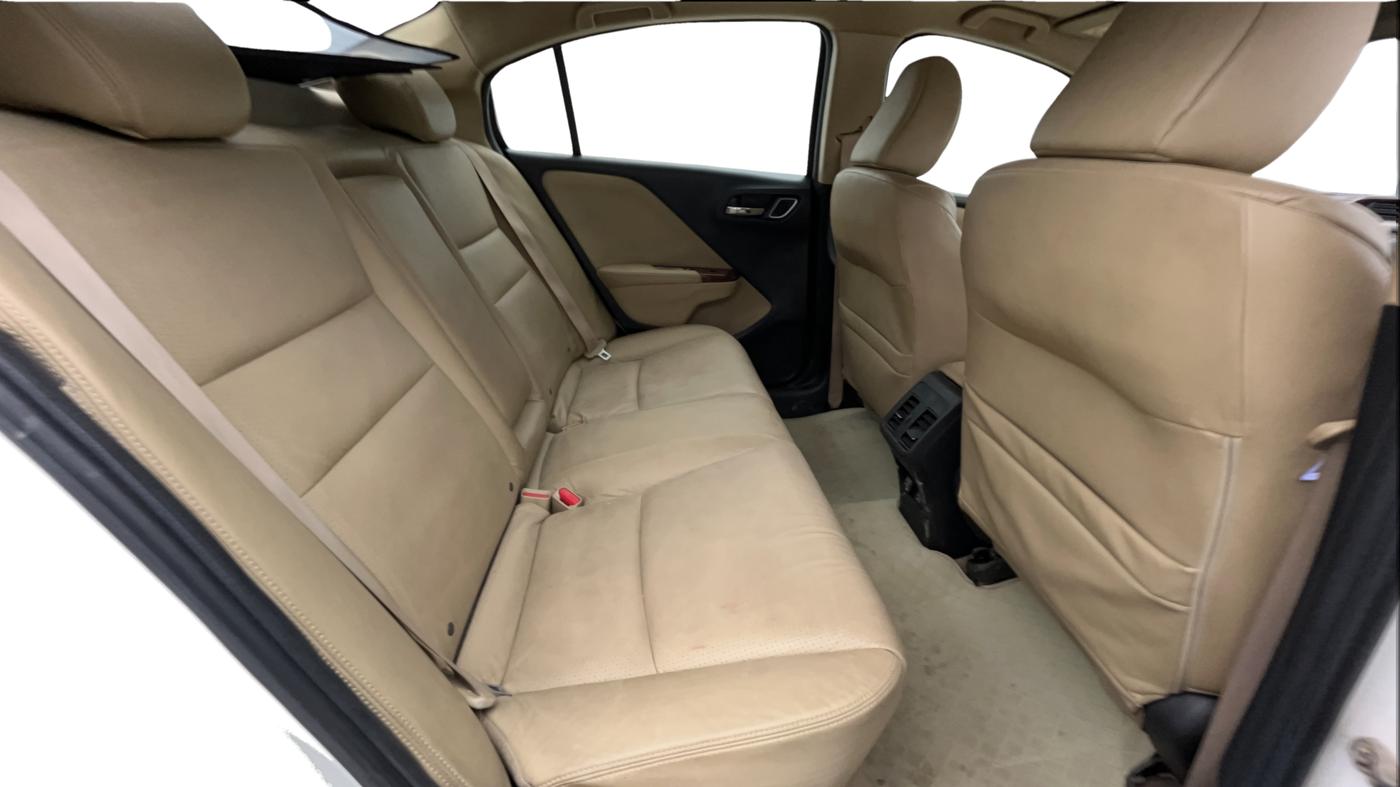 2020 Honda City 1.5L I-DTEC ZX, Diesel, Manual, 98,663 km, Right Side Rear Door Cabin