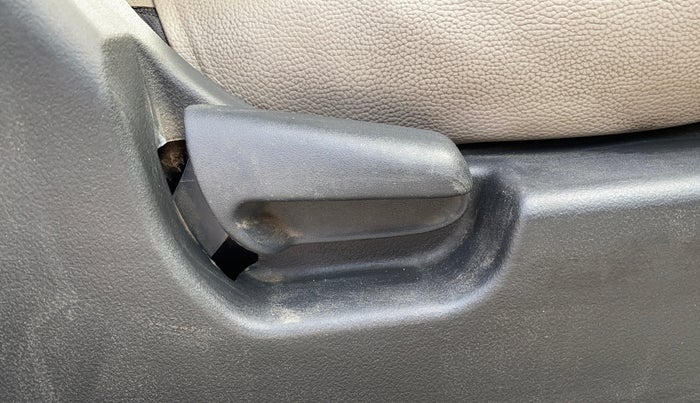 2014 Maruti Wagon R 1.0 LXI, Petrol, Manual, 43,819 km, Third Seat Row ( optional )