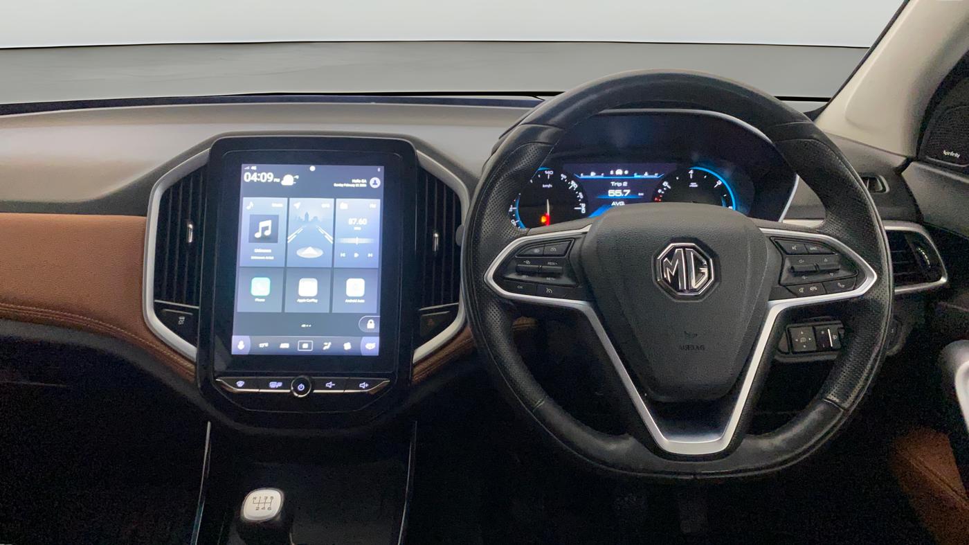2021 MG HECTOR PLUS SHARP 2.0 DIESEL TURBO MT 6-STR, Diesel, Manual, 400 km, Steering Wheel Close Up