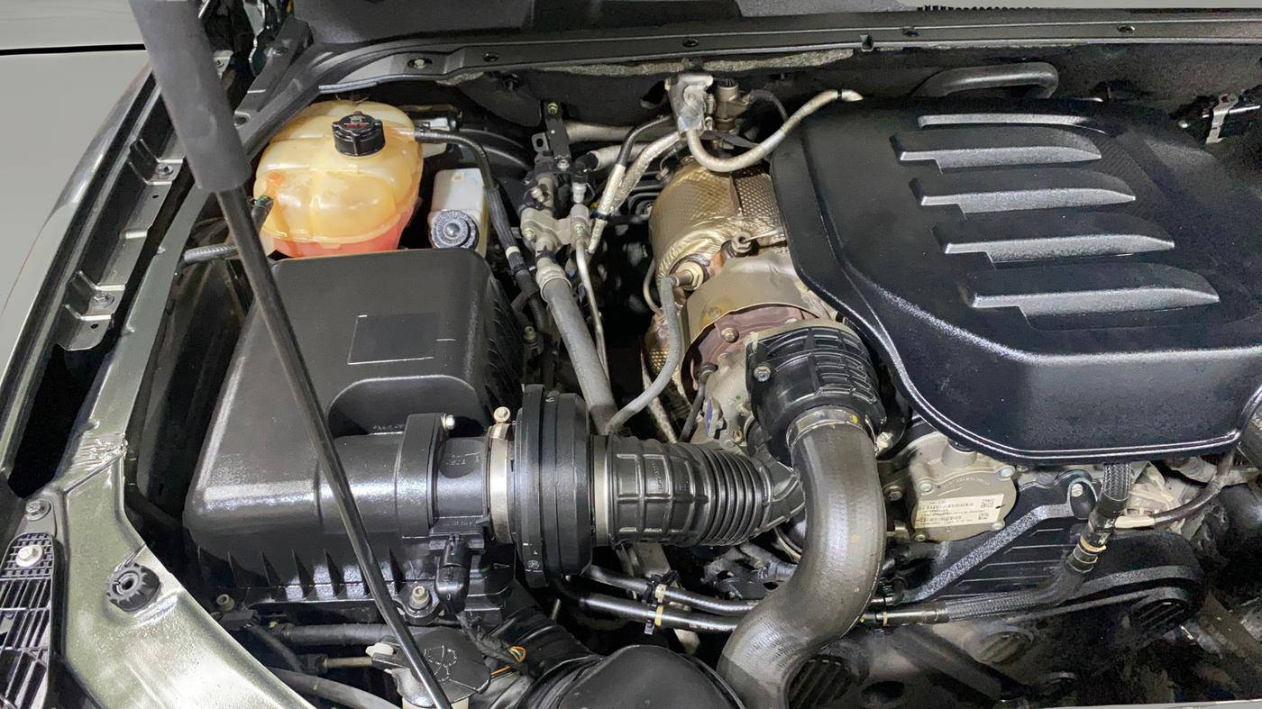 2023 Mahindra SCORPIO-N Z6 DIESEL MT 2WD 7 STR, Diesel, Manual, 33,077 km, Engine View - Left