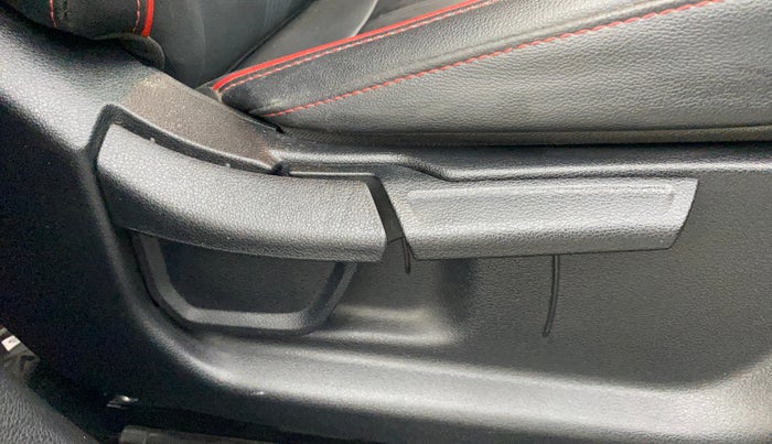 2021 Hyundai NEW I20 ASTA (O) 1.0 TURBO GDI DCT, Petrol, Automatic, 38,737 km, Driver Side Adjustment Panel