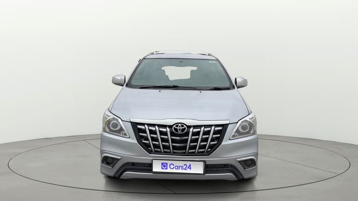 2016 Toyota Innova 2.5 GX 8 STR, Diesel, Manual, 95,416 km, Front