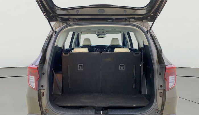 2022 KIA CARENS LUXURY PLUS 1.5 DIESEL 7 STR, Diesel, Manual, 70,208 km, Boot Open Zoomed View