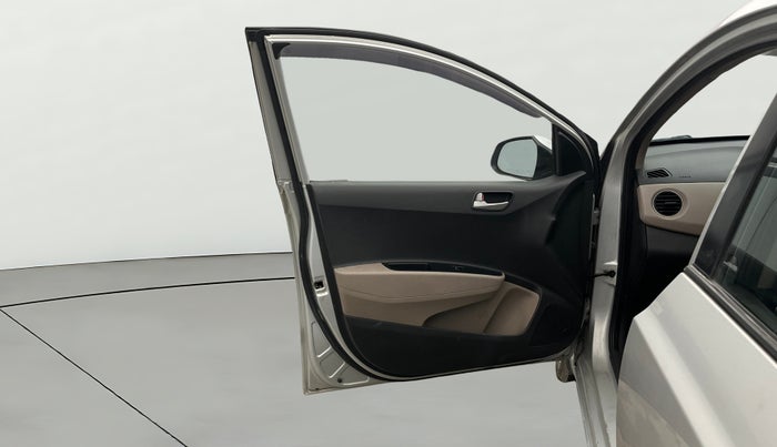 2014 Hyundai Xcent SX 1.2 (O), Petrol, Manual, 48,801 km, LHS Front Door