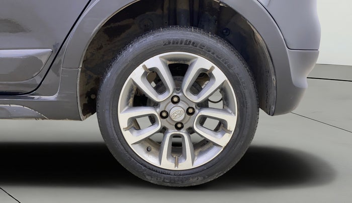 2016 Hyundai i20 Active 1.2 SX, Petrol, Manual, 30,485 km, Left Rear Wheel