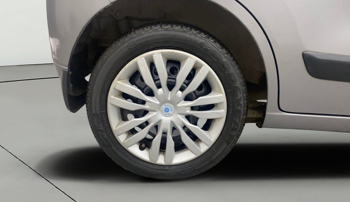 2013 Maruti Wagon R 1.0 VXI, CNG, Manual, 64,602 km, Right Rear Wheel
