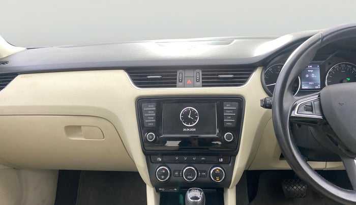 2016 Skoda Octavia STYLE PLUS AT 1.8 TSI, Petrol, Automatic, 65,982 km, Air Conditioner