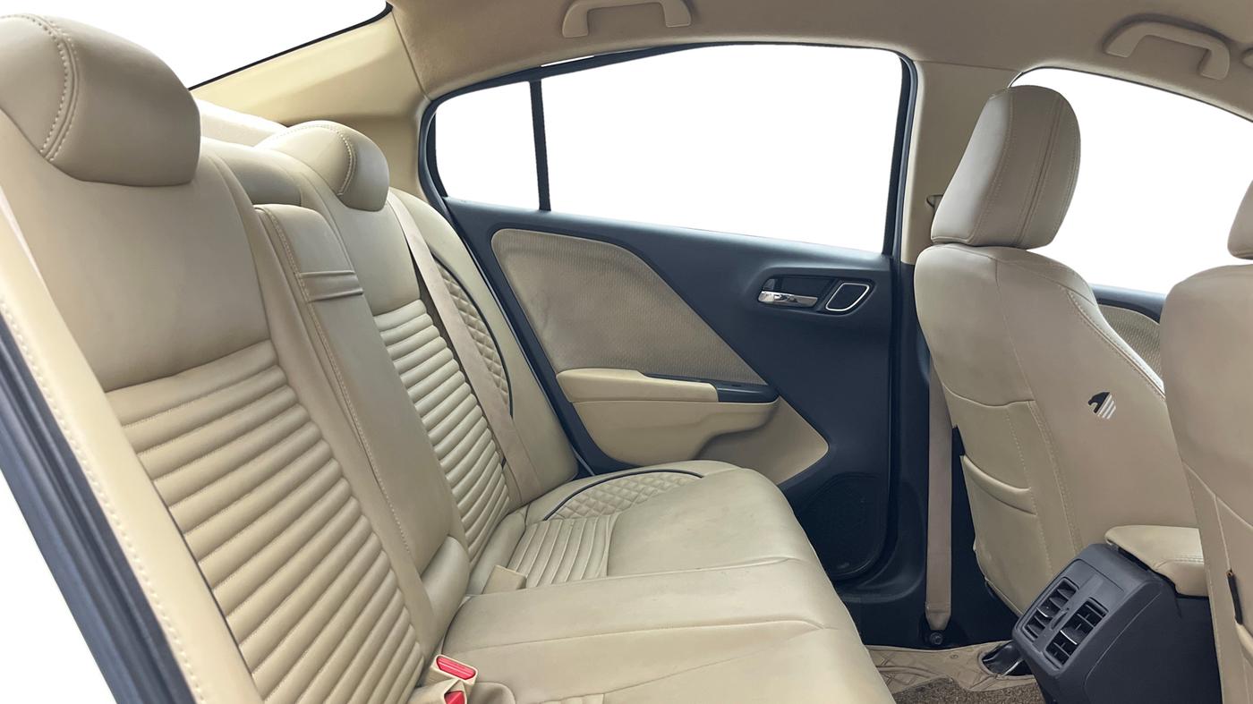 2018 Honda City 1.5L I-VTEC V MT, Petrol, Manual, 70,419 km, Right Side Rear Door Cabin