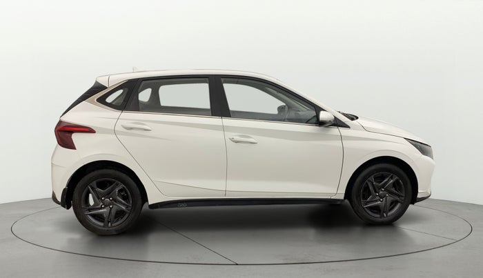 2022 Hyundai NEW I20 SPORTZ 1.2 MT, Petrol, Manual, 57,247 km, Right Side View