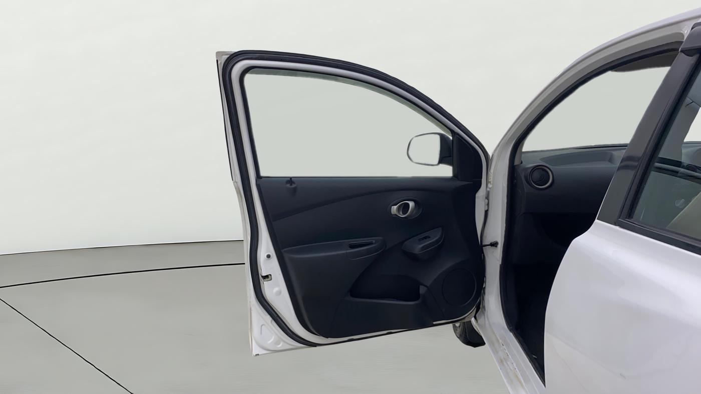 2018 Datsun Go T, CNG, Manual, 81,196 km, LHS Front Door