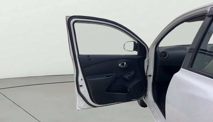2018 Datsun Go T, CNG, Manual, 81,196 km, LHS Front Door