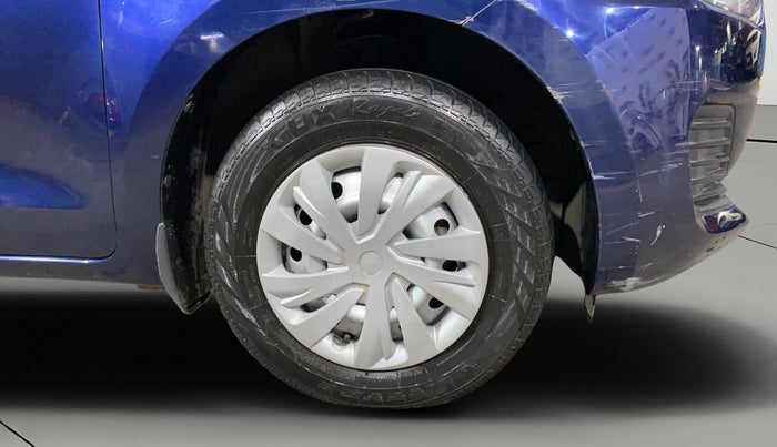 2023 Maruti Swift LXI, Petrol, Manual, 24,785 km, Right Front Wheel