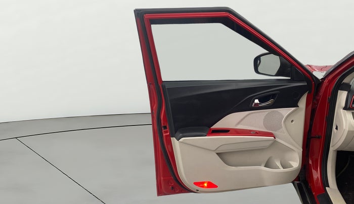 2021 Mahindra XUV300 W8 1.2 PETROL, Petrol, Manual, 55,848 km, LHS Front Door