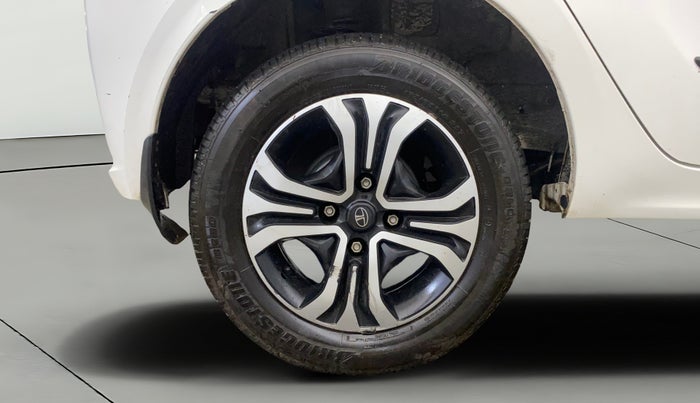 2024 Tata Tiago XT Rhythm CNG, CNG, Manual, 16,209 km, Right Rear Wheel