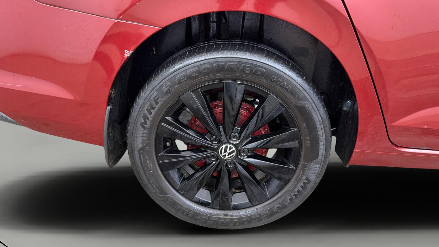 2022 Volkswagen VIRTUS HIGHLINE TSI 1.0 MT, Petrol, Manual, 47,238 km, Right Rear Wheel