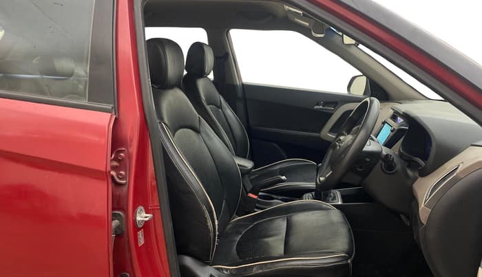 2015 Hyundai Creta SX PLUS 1.6 PETROL, Petrol, Manual, 1,05,261 km, Right Side Front Door Cabin