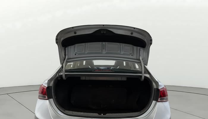 2019 Hyundai Verna 1.6 VTVT SX, CNG, Manual, 75,188 km, Boot Door Open