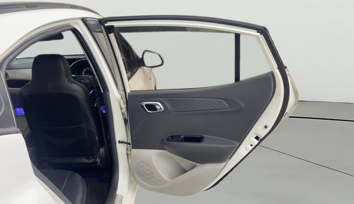 2021 Hyundai GRAND I10 NIOS SPORTZ U2 AMT 1.2 CRDI, Diesel, Automatic, 1,15,937 km, RHS Rear Door