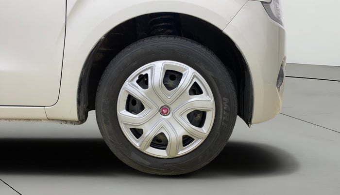 2022 Maruti New Wagon-R VXI CNG 1.0, CNG, Manual, 68,865 km, Right Front Wheel