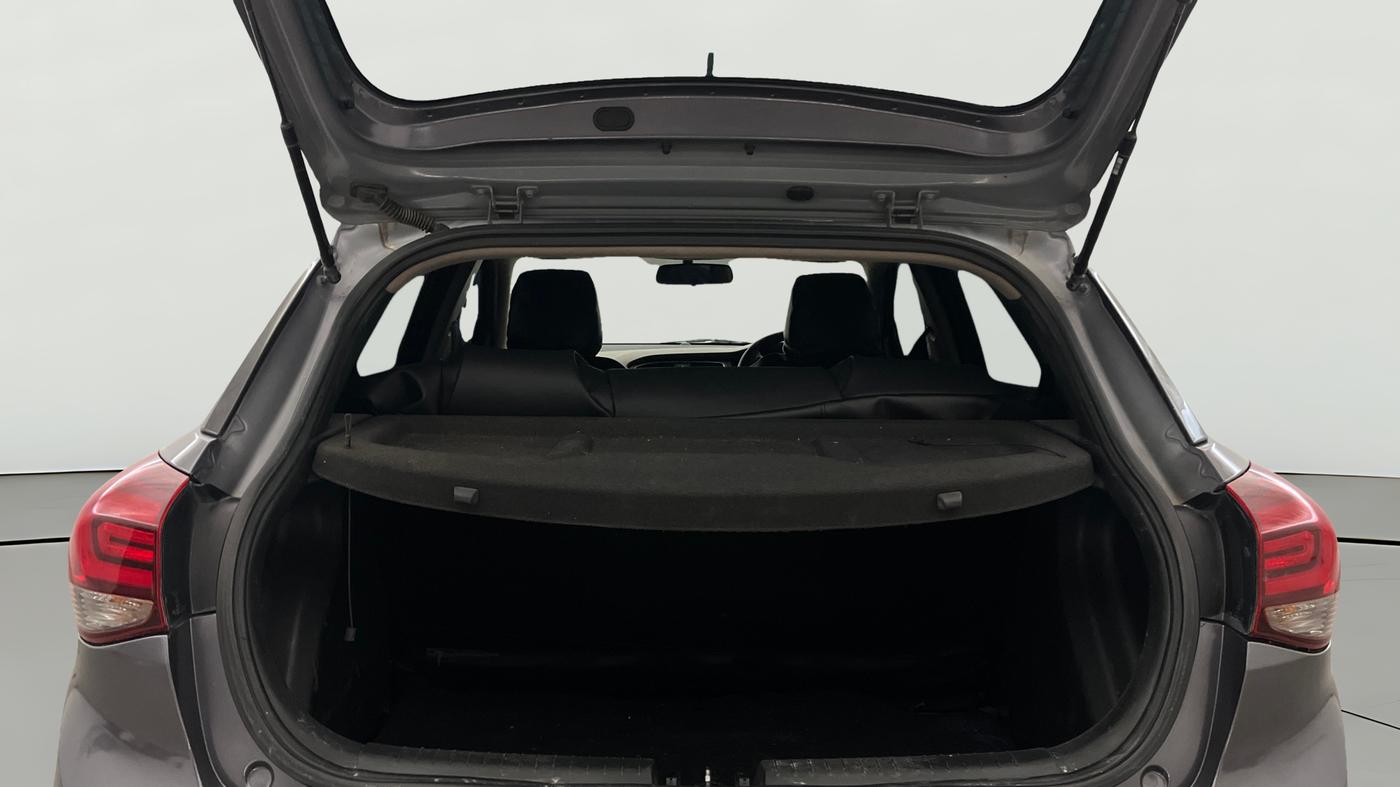 2020 Hyundai Elite i20 SPORTZ PLUS 1.2, Petrol, Manual, 70,551 km, Boot Open Zoomed View