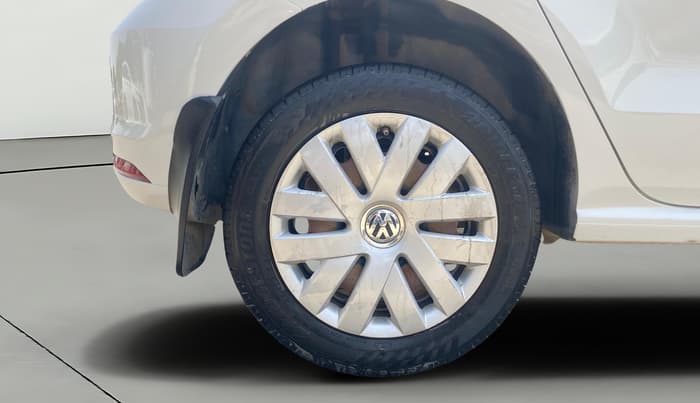 2017 Volkswagen Polo COMFORTLINE 1.2L, Petrol, Manual, 71,890 km, Right Rear Wheel