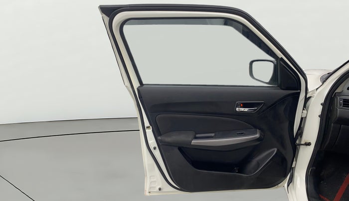 2023 Maruti Swift ZXI, Petrol, Manual, 30,059 km, LHS Front Door