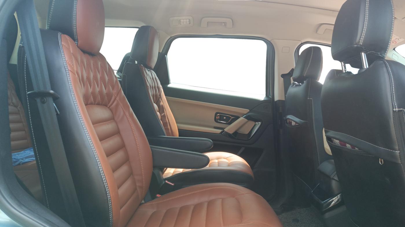 2021 Tata Safari XZ PLUS 6 S, Diesel, Manual, 38,740 km, Right Side Rear Door Cabin