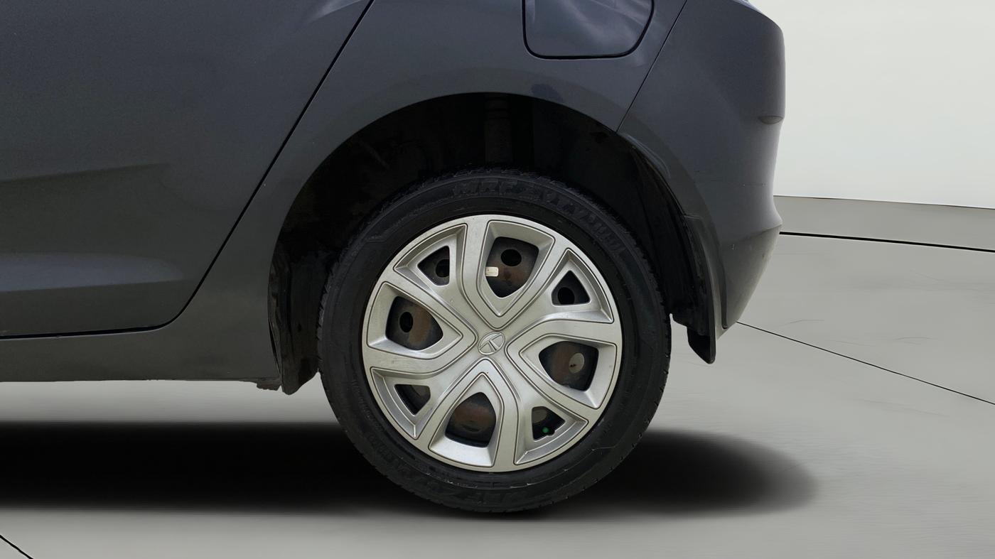 2021 Tata ALTROZ XT PETROL, Petrol, Manual, 30,537 km, Left Rear Wheel