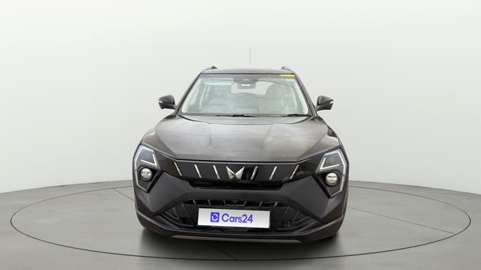 2024 Mahindra XUV 3XO AX5L 1.2 TGDi, Petrol, Manual, 21,293 km, Front