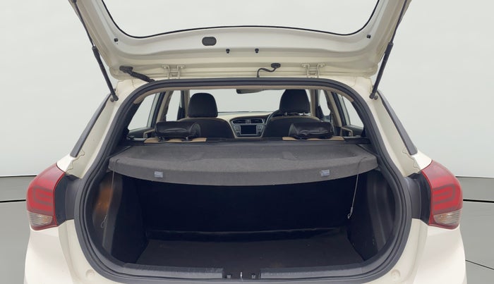 2018 Hyundai Elite i20 ASTA 1.2 (O), Petrol, Manual, 60,857 km, Boot Open Zoomed View