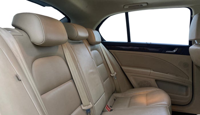2015 Skoda Superb ELEGANCE 1.8 TSI MT, Petrol, Manual, 56,256 km, Right Side Rear Door Cabin