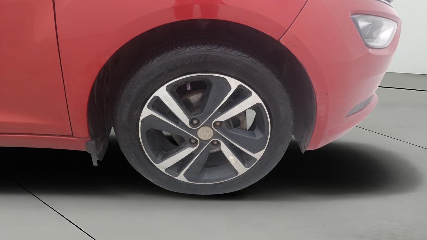 2022 Tata ALTROZ XZ PLUS DIESEL, Diesel, Manual, 45,909 km, Right Front Wheel