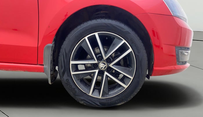 2018 Skoda Rapid STYLE 1.6 MPI AT, Petrol, Automatic, 81,185 km, Right Front Wheel