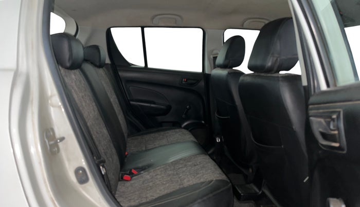 2016 Maruti Swift LXI (O), Petrol, Manual, 69,131 km, Right Side Rear Door Cabin