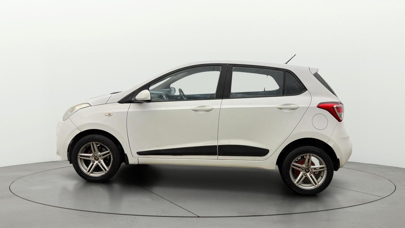 2017 Hyundai Grand i10 SPORTZ 1.2 KAPPA VTVT, Petrol, Manual, 68,773 km, Left Side