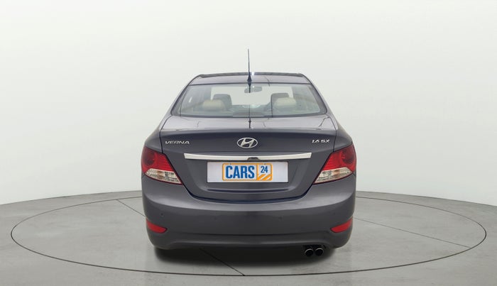 2014 Hyundai Verna FLUIDIC 1.6 CRDI SX, Diesel, Manual, 97,400 km, Back/Rear