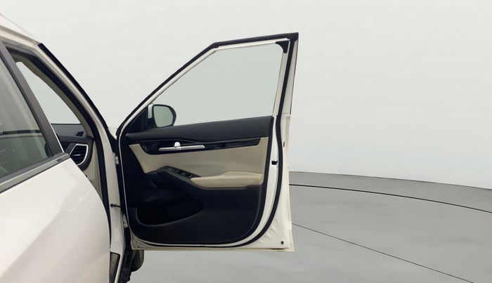 2023 KIA SELTOS HTX 1.5 DIESEL IMT, Diesel, Manual, 70,119 km, RHS Front Door