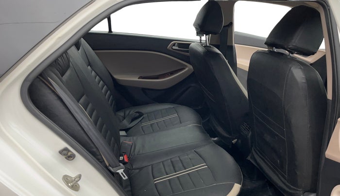 2017 Hyundai Elite i20 SPORTZ 1.2, Petrol, Manual, 63,020 km, Right Side Rear Door Cabin