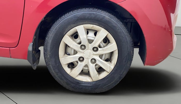 2017 Hyundai Eon ERA PLUS (O), Petrol, Manual, 33,154 km, Right Front Wheel