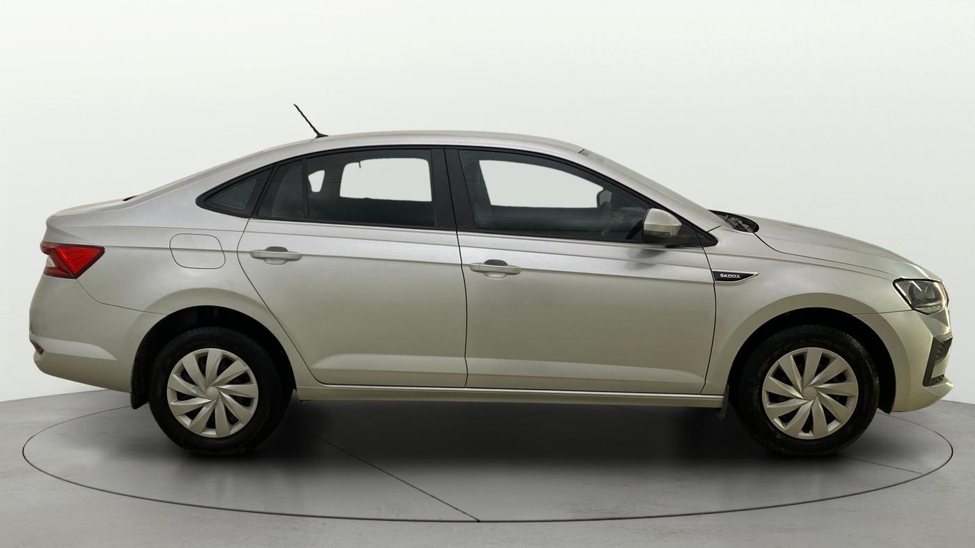 2022 Skoda SLAVIA ACTIVE 1.0L TSI MT, Petrol, Manual, 84,414 km, Right Side View