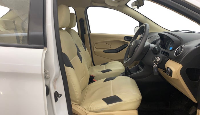 2017 Ford Figo Aspire TITANIUM 1.2 PETROL, Petrol, Manual, 66,388 km, Right Side Front Door Cabin