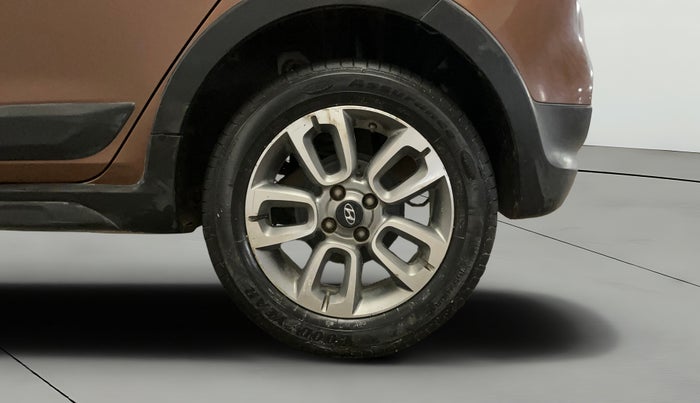 2015 Hyundai i20 Active 1.2 S, Petrol, Manual, 74,842 km, Left Rear Wheel