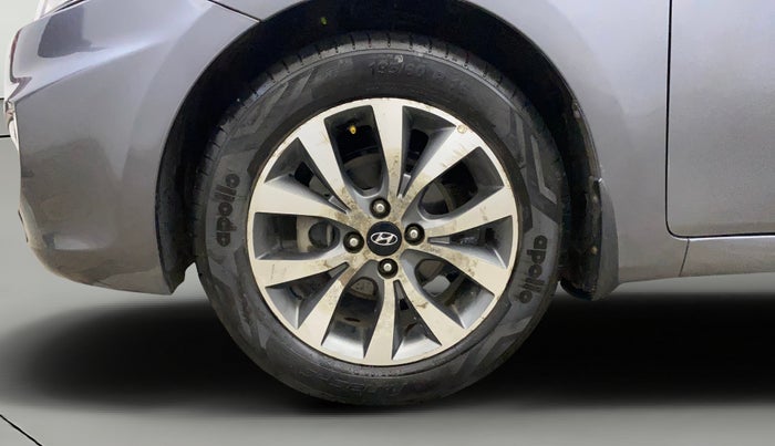 2014 Hyundai Verna FLUIDIC 1.6 VTVT SX OPT, Petrol, Manual, 69,713 km, Left Front Wheel