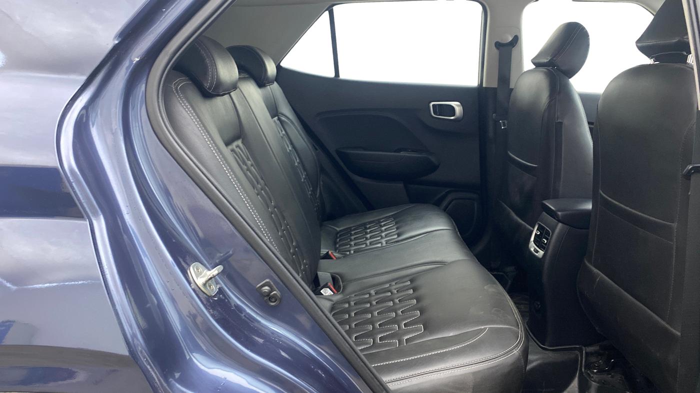2021 Hyundai VENUE SX 1.5 CRDI, Diesel, Manual, 85,964 km, Right Side Rear Door Cabin